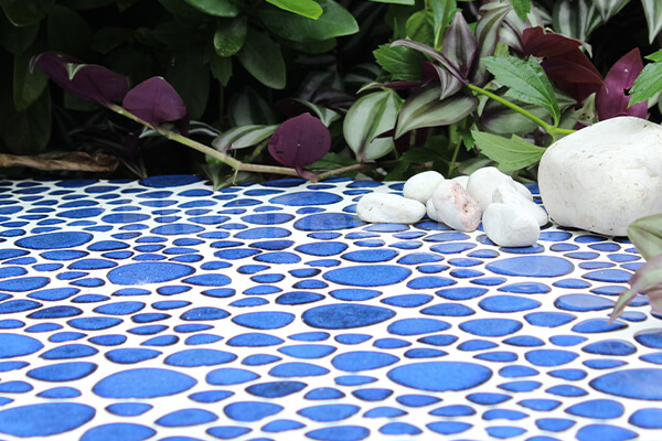 ceramic blue pebble mosaic tile