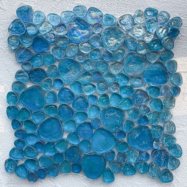 Carreaux de verre iridescent GZOF1604,dégagement iridescent de tuile en verre, tuiles irisées de mur, tuile irisée de mosaïque de verre de galets
